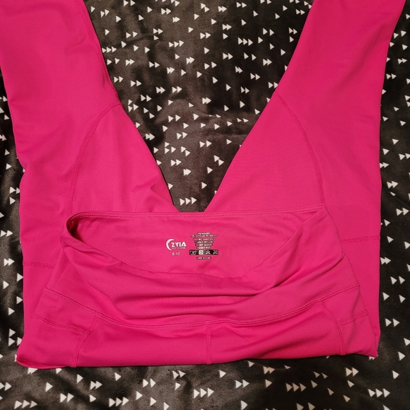 ZYIA Party Pink Pocket Light n Tight Hi-rise Capri 20" RC Size 8-10 - Picture 3 of 3